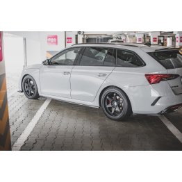 Накладки сплиттеры на пороги на Skoda Octavia IV RS